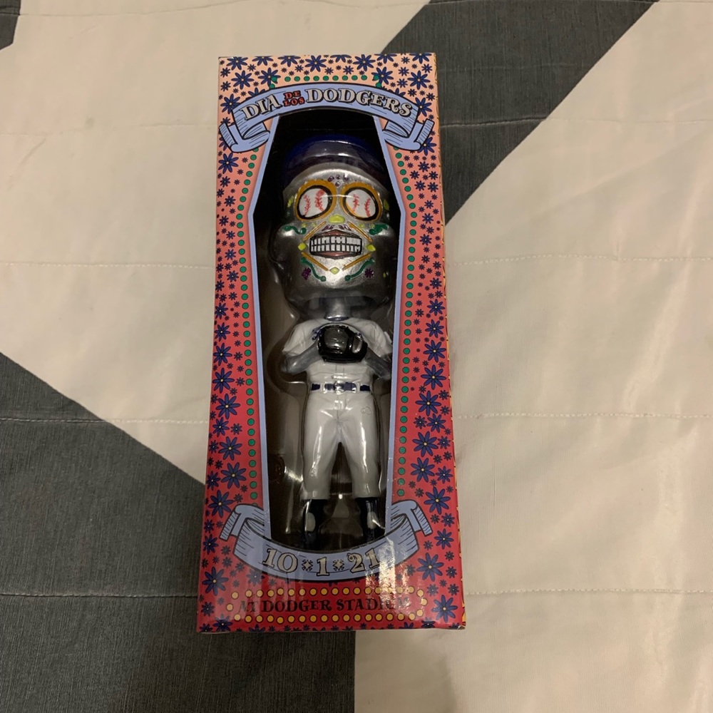 DODGERS 2021 Day of the Dead Bobblehead